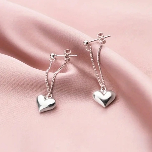 Exquisite Silvery Heart Chain Design Fashion Earrings - Picture 2 of 5
